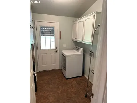 105 W Main Street Glenwood WA 98619