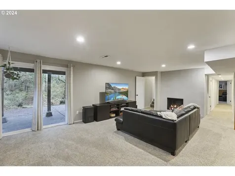 8 Pimlico Terrace Lake Oswego OR 97035