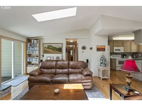 87836 Sandrift Street Florence OR 97439