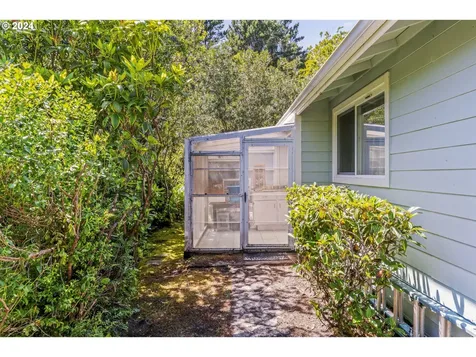 87836 Sandrift Street Florence OR 97439