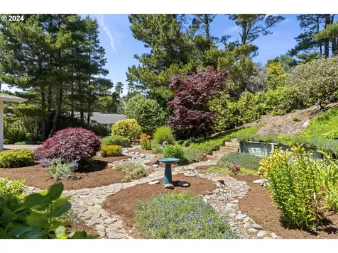 87836 Sandrift Street Florence OR 97439