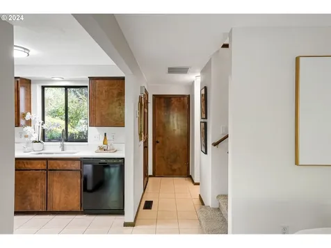 1676 SW Country Club Place Corvallis OR 97333