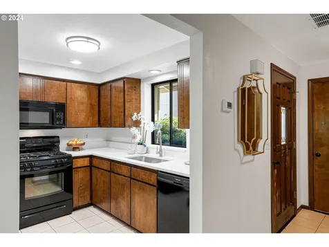 1676 SW Country Club Place Corvallis OR 97333