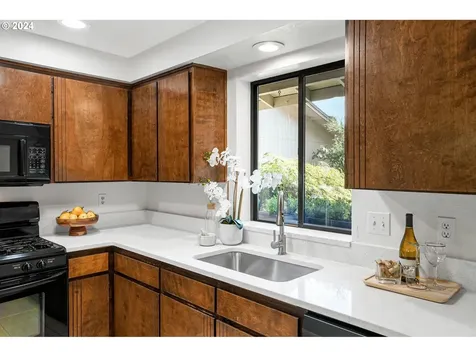 1676 SW Country Club Place Corvallis OR 97333