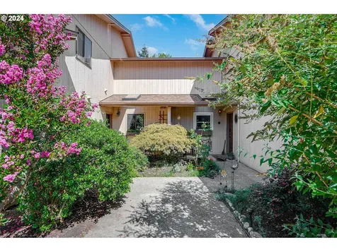 1676 SW Country Club Place Corvallis OR 97333