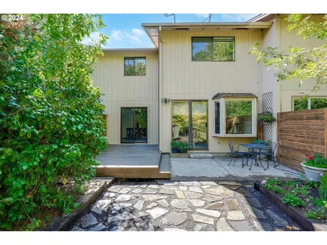 1676 SW Country Club Place Corvallis OR 97333