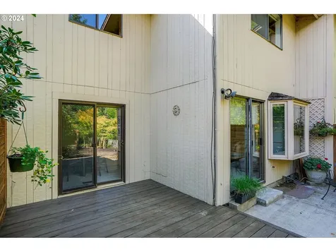 1676 SW Country Club Place Corvallis OR 97333