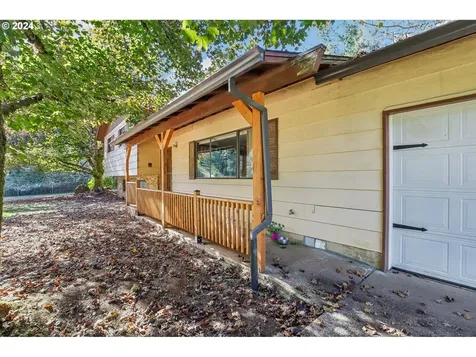 24443 S Hayfield Road Beavercreek OR 97004