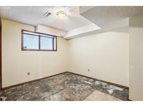 24443 S Hayfield Road Beavercreek OR 97004