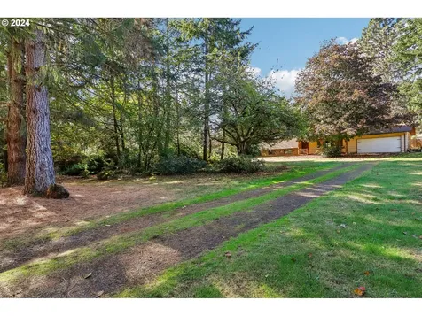 24443 S Hayfield Road Beavercreek OR 97004