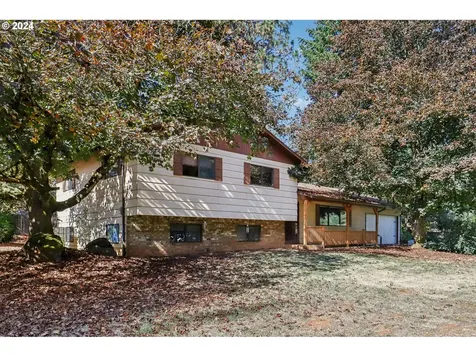 24443 S Hayfield Road Beavercreek OR 97004