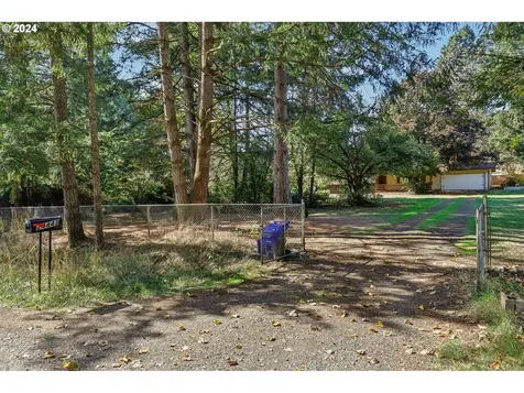 24443 S Hayfield Road Beavercreek OR 97004