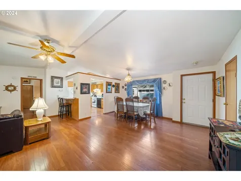 1001 Ne Smith Street Rockaway Beach OR 97136