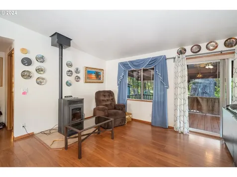 1001 Ne Smith Street Rockaway Beach OR 97136