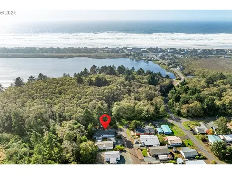 1001 Ne Smith Street Rockaway Beach OR 97136