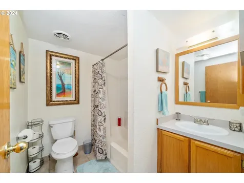 1001 Ne Smith Street Rockaway Beach OR 97136
