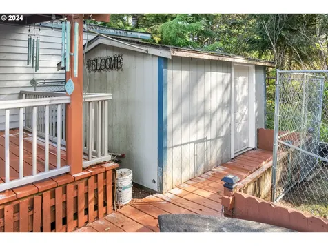 1001 Ne Smith Street Rockaway Beach OR 97136