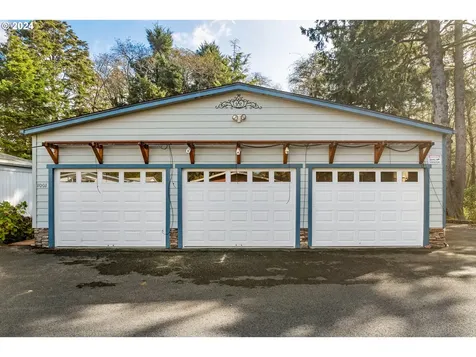 1001 Ne Smith Street Rockaway Beach OR 97136
