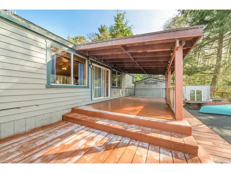 1001 Ne Smith Street Rockaway Beach OR 97136