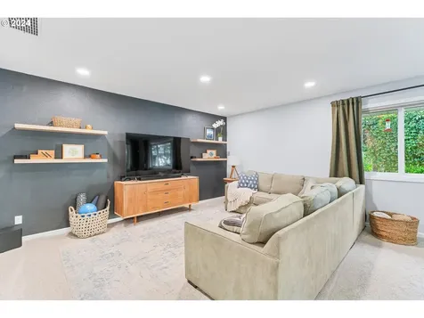 503 Ne Birchwood Road Hillsboro OR 97124