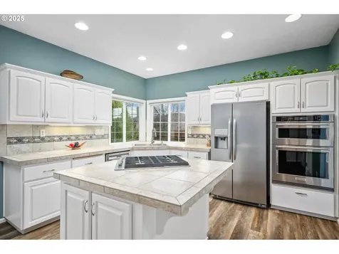 21944 NE Alton Street Fairview OR 97024
