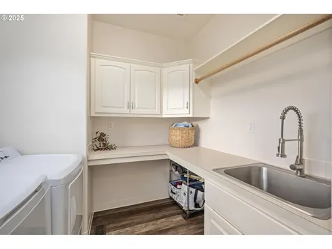 21944 NE Alton Street Fairview OR 97024