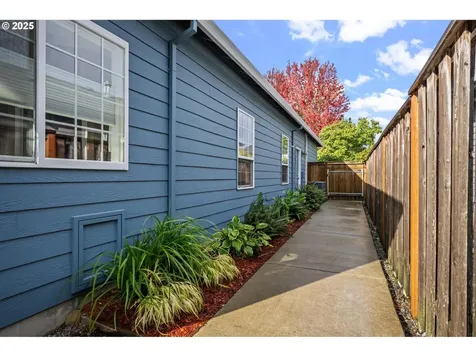 21944 NE Alton Street Fairview OR 97024