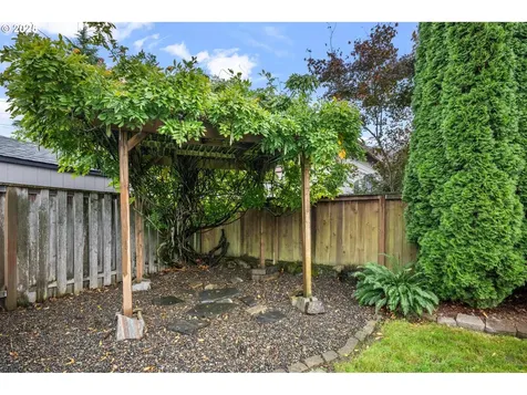 21944 NE Alton Street Fairview OR 97024