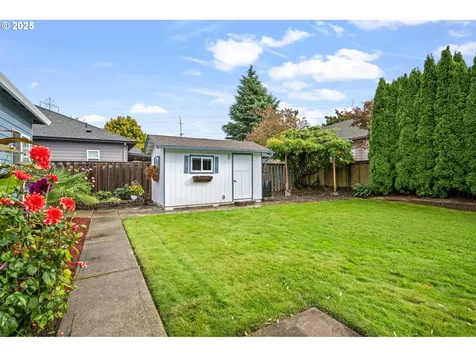 21944 NE Alton Street Fairview OR 97024