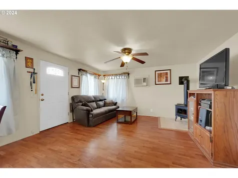 75 W Main Street Lowell OR 97452