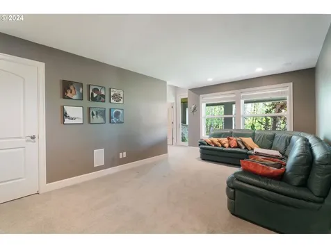 2342 NW Pinnacle Drive Portland OR 97229