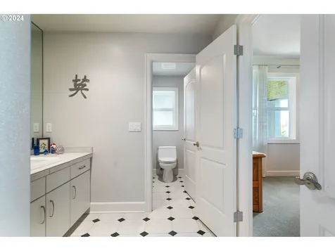 2342 NW Pinnacle Drive Portland OR 97229