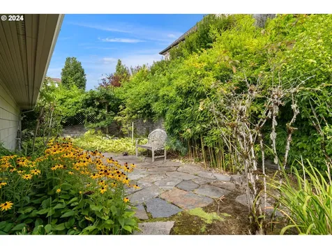 2342 NW Pinnacle Drive Portland OR 97229