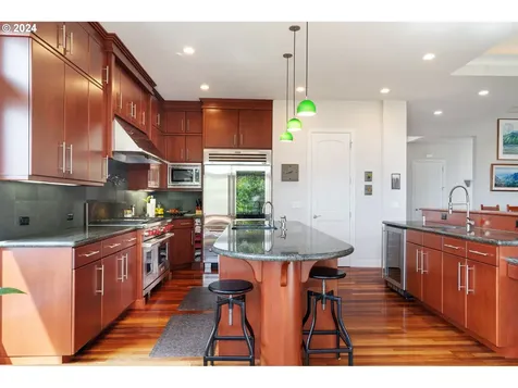 2342 NW Pinnacle Drive Portland OR 97229