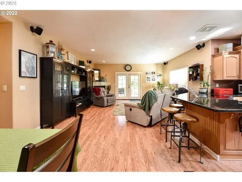 48493 Hiland Ranch Drive Oakridge OR 97463