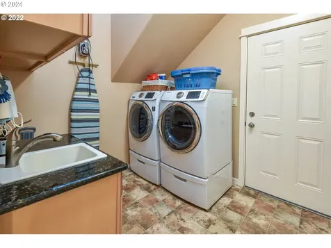 48493 Hiland Ranch Drive Oakridge OR 97463