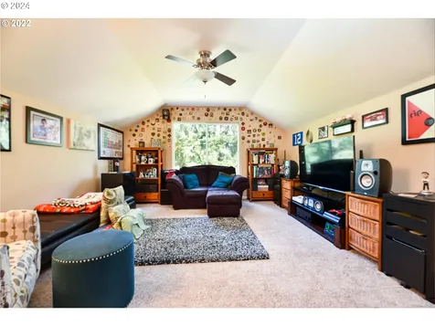 48493 Hiland Ranch Drive Oakridge OR 97463