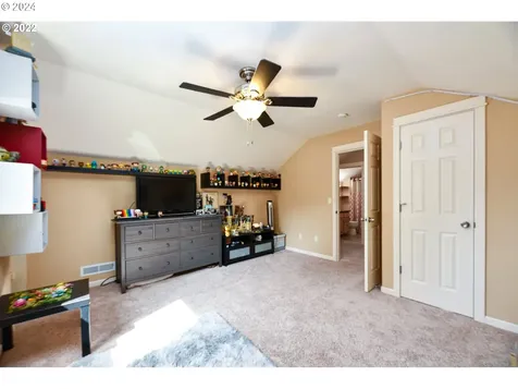 48493 Hiland Ranch Drive Oakridge OR 97463