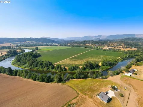 Melqua Road Roseburg OR 97471