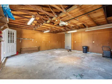 463 N 13th Street Reedsport OR 97467