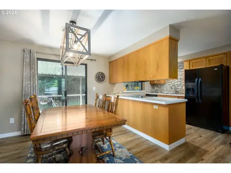 1330 Sw Russ Lane Mcminnville OR 97128