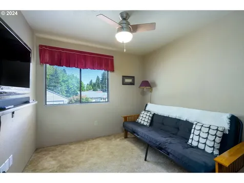 1330 Sw Russ Lane Mcminnville OR 97128