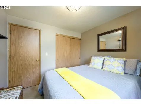 1330 Sw Russ Lane Mcminnville OR 97128