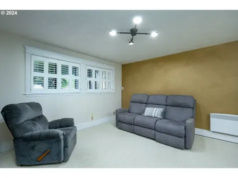 1330 Sw Russ Lane Mcminnville OR 97128