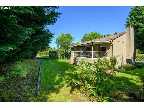 1330 Sw Russ Lane Mcminnville OR 97128