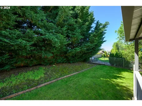 1330 Sw Russ Lane Mcminnville OR 97128