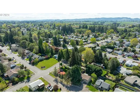 1330 Sw Russ Lane Mcminnville OR 97128