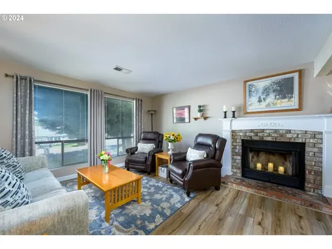 1330 Sw Russ Lane Mcminnville OR 97128