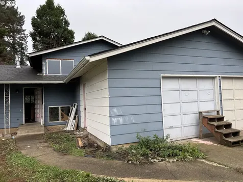 17126 SE Bush Street Portland OR 97236