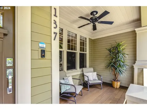 137 Ne Cook Street Portland OR 97212